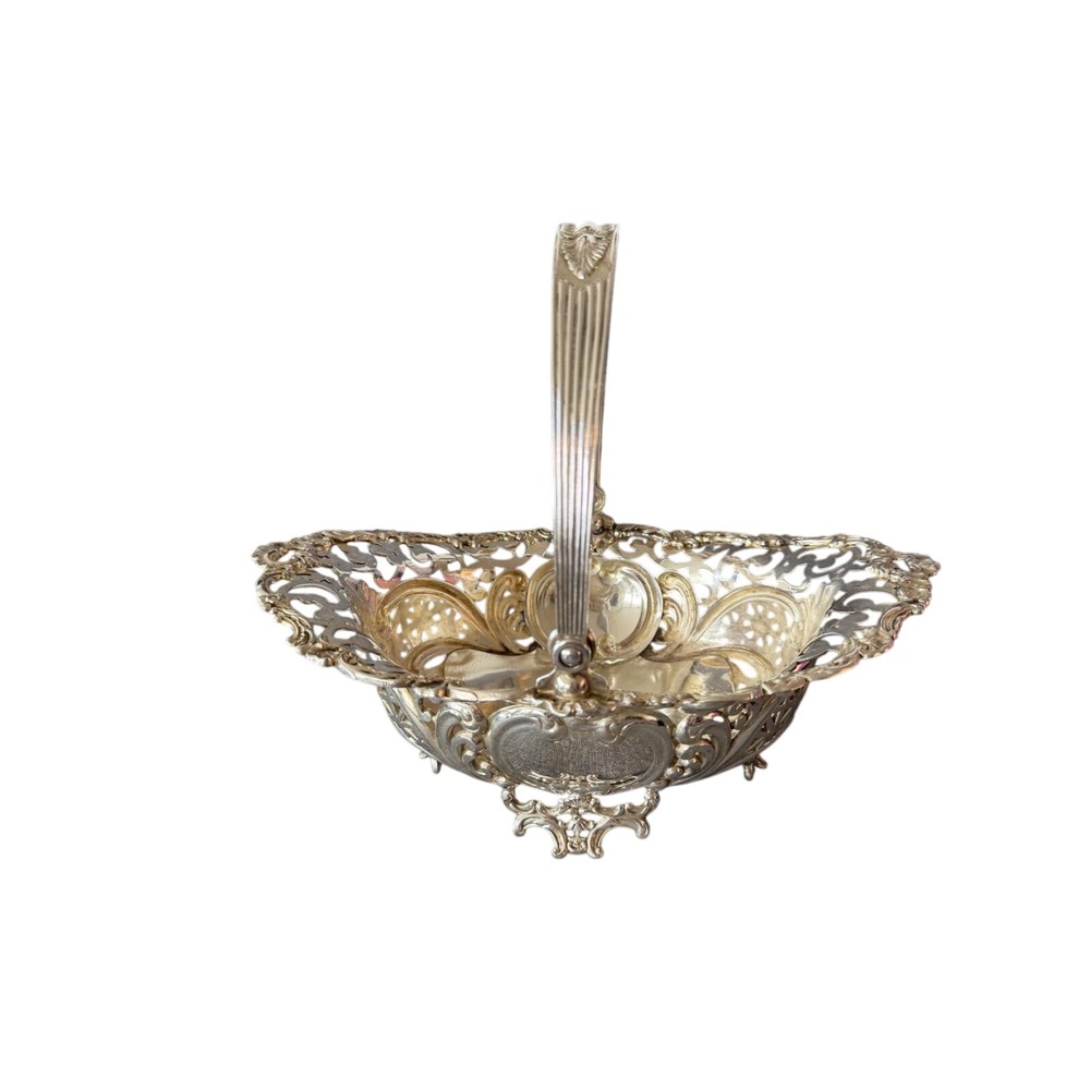 Derby Silver Plate Co International Silver Ornate Pierced Bride Basket 13x9x10
